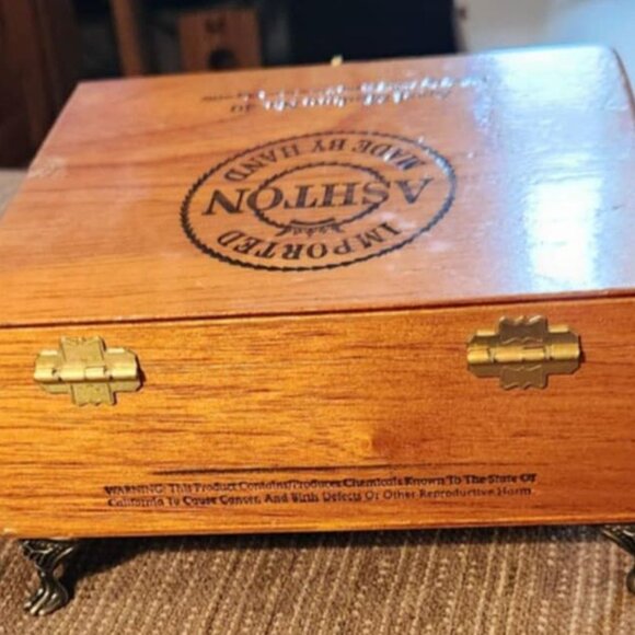Ashton Imported Made By Hand Wood Cigar Box - Aged Maduro No. 40 - Made In Domin - Picture 3 of 9